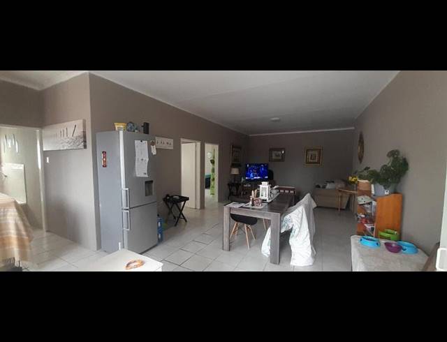 2 BEDROOM PROPERTY TO RENT IN MNANDI